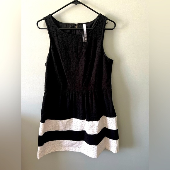 KENSIE eyelet fit and flare dress sz L - Picture 1 of 4